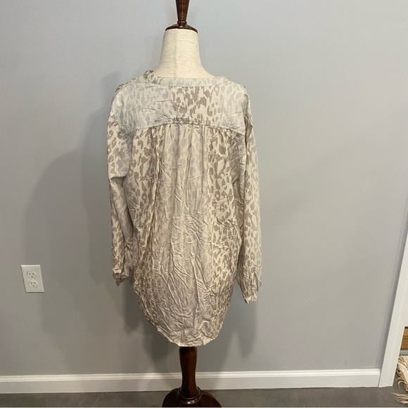 Johnny Was Calmé Leopard Print Silk Top XS - Picture 4 of 7